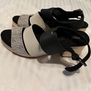 Tom’s animal print heels NWOT.  Women’s size 9